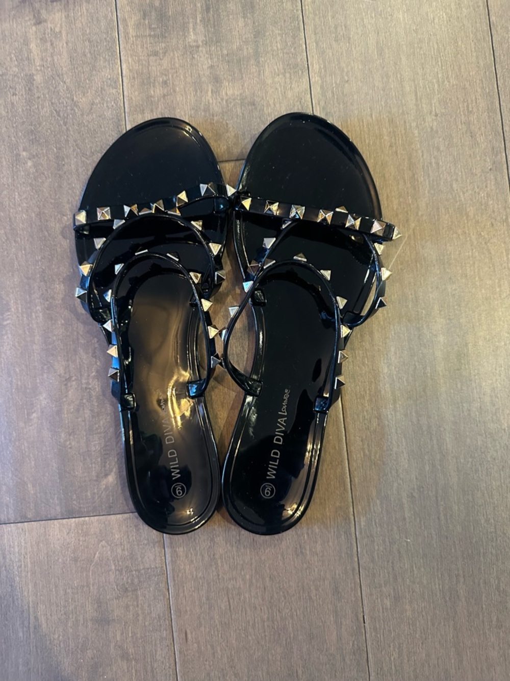 Fashion Nova Studded Jelly Sandals (size 9)